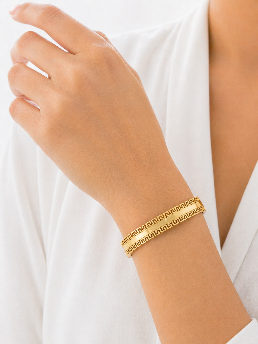 18K Gold Plated Greek Pattern Bangle Bracelet