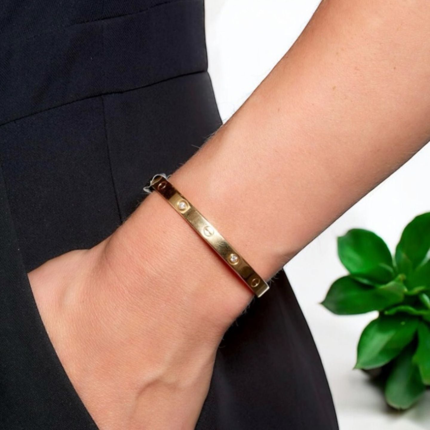 Gold-Plated Anti-Tarnish Bracelet With Ad Diamonds