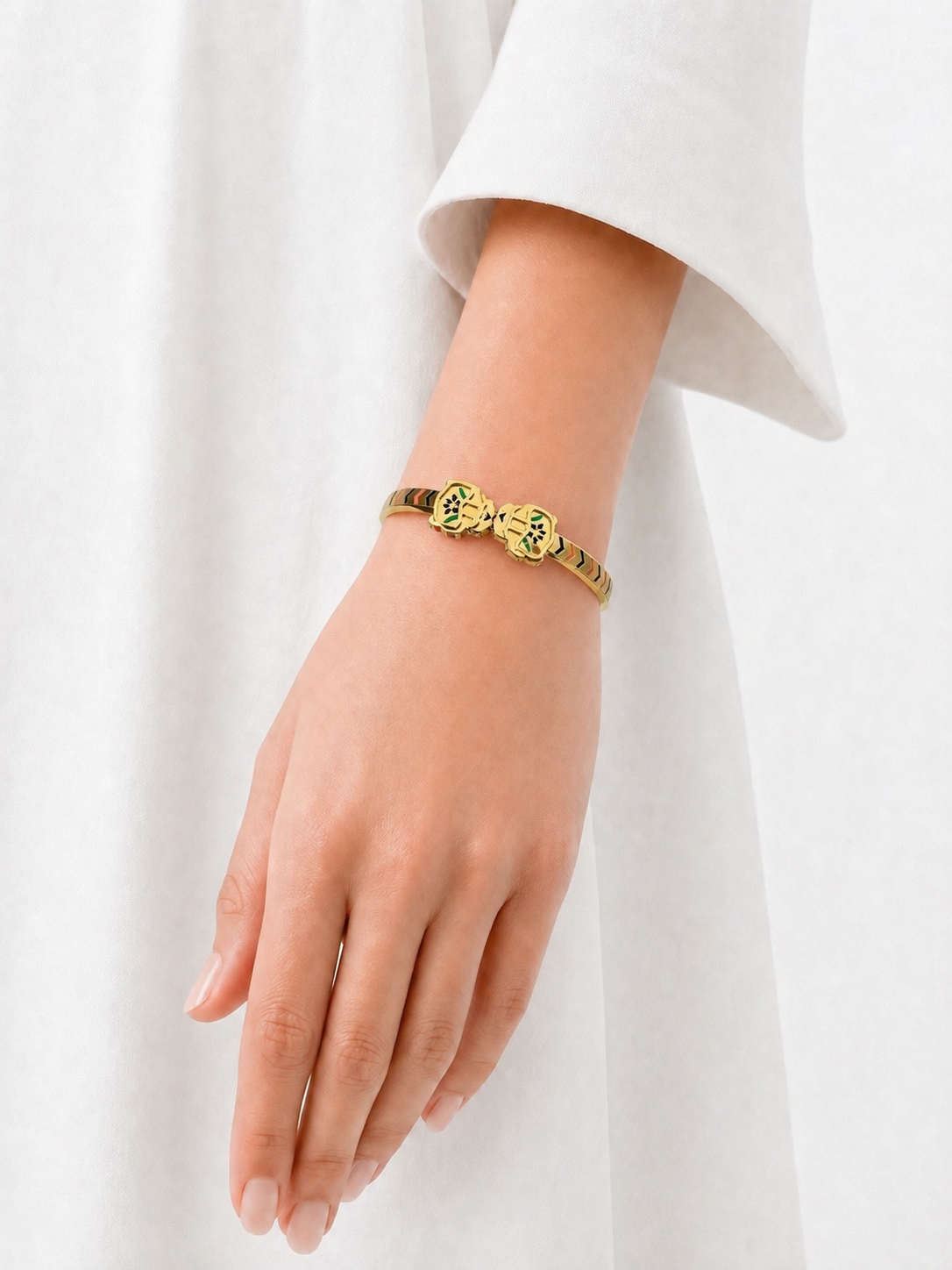 JewelsStar Anti-Tarnish Lion Face Design Bracelet – Openable & Adjustable Unique Kada
