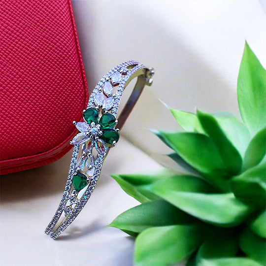 Elegant American Diamondalloy Metal Bracelet For Women