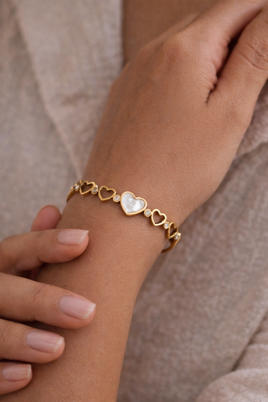 Jewelsstar Anti-Tarnish Heart Bracelet | 18K Gold Plated Heart Design Bracelet for Women | Luxury Gift-Ready Packaging | Everyday & Party Wear
