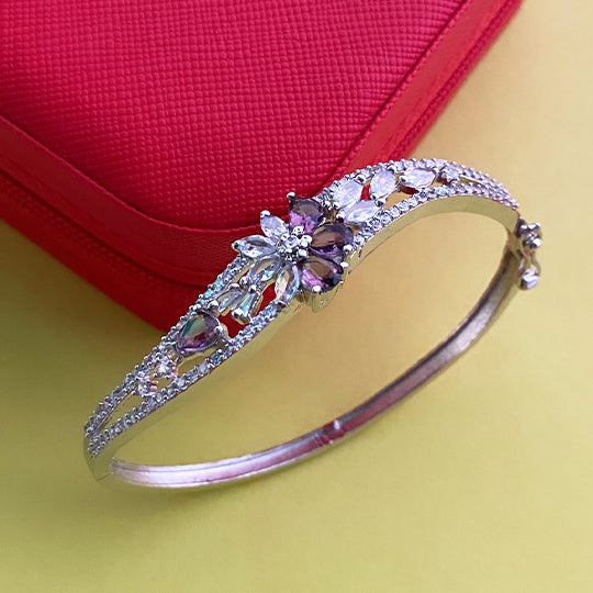Elegant American Diamondalloy Metal Bracelet For Women