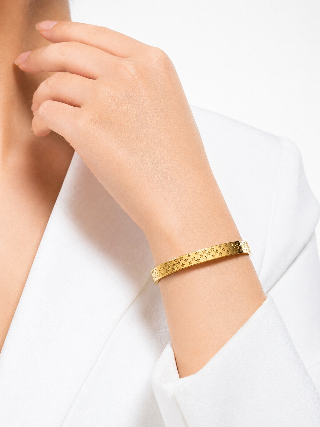 Star Pattern Gold Plated Bracelet | Minimal Engraved Elegant Bangle