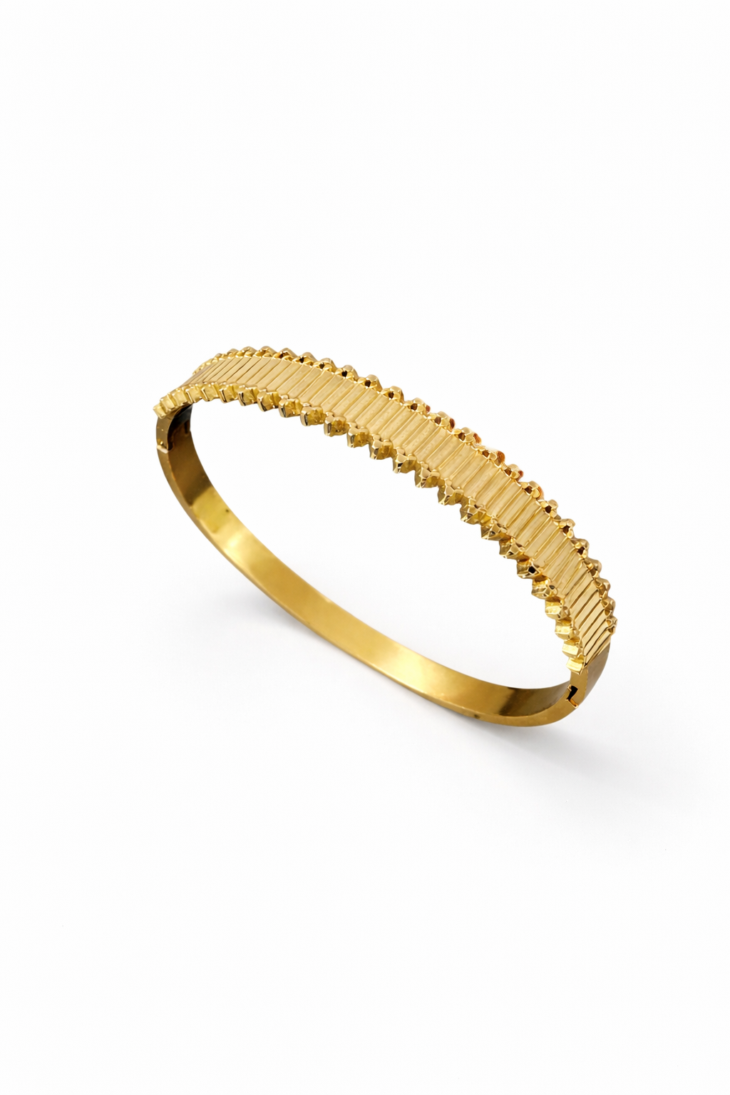 Designer Anti-Tarnish Bracelet – Elegant & Timeless