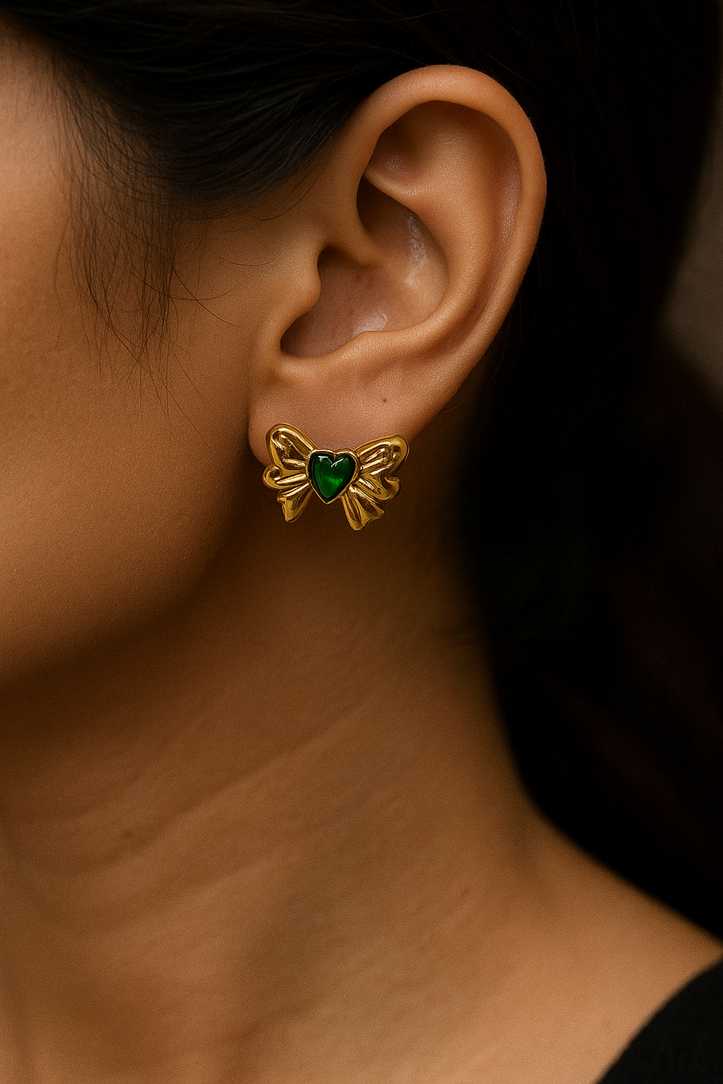 Elegant Anti-Tarnish Bow Earrings with Green Heart Design – Stylish & Lightweight Fashion Jewelry for Women & Girls