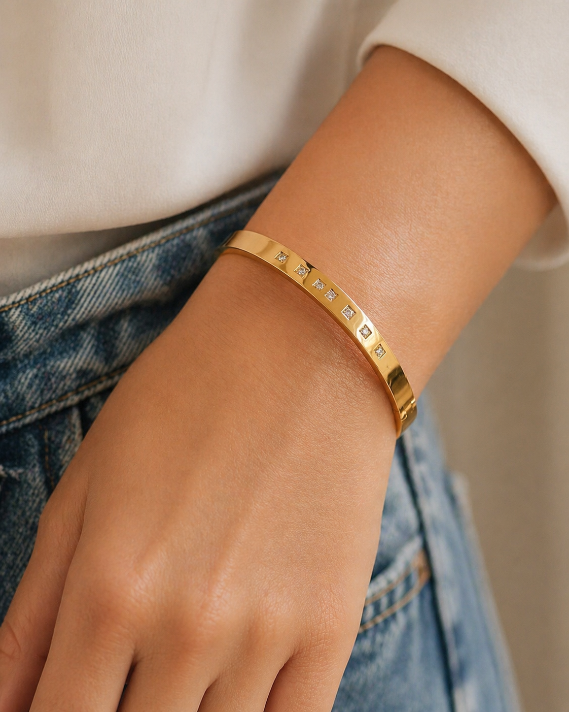 Minimal Gold-Plated Anti-Tarnish Bracelet with American Diamonds – Elegant Daily Wear Jewellery
