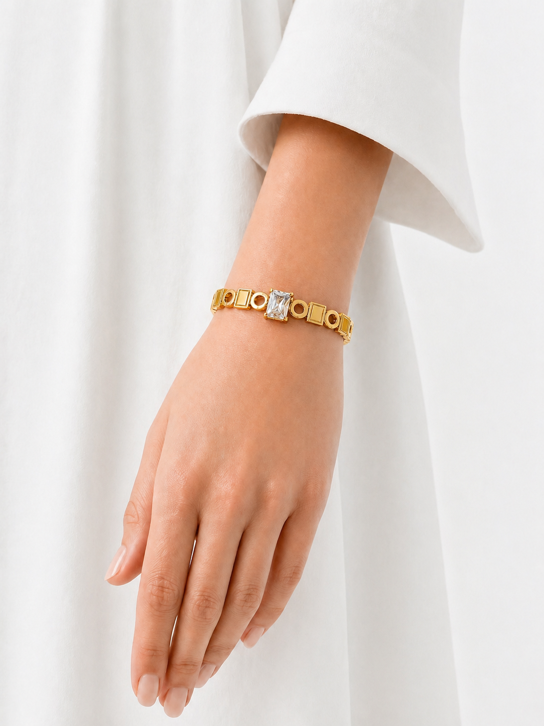 Premium Gold Plated Bracelet with Modern Crystal Design