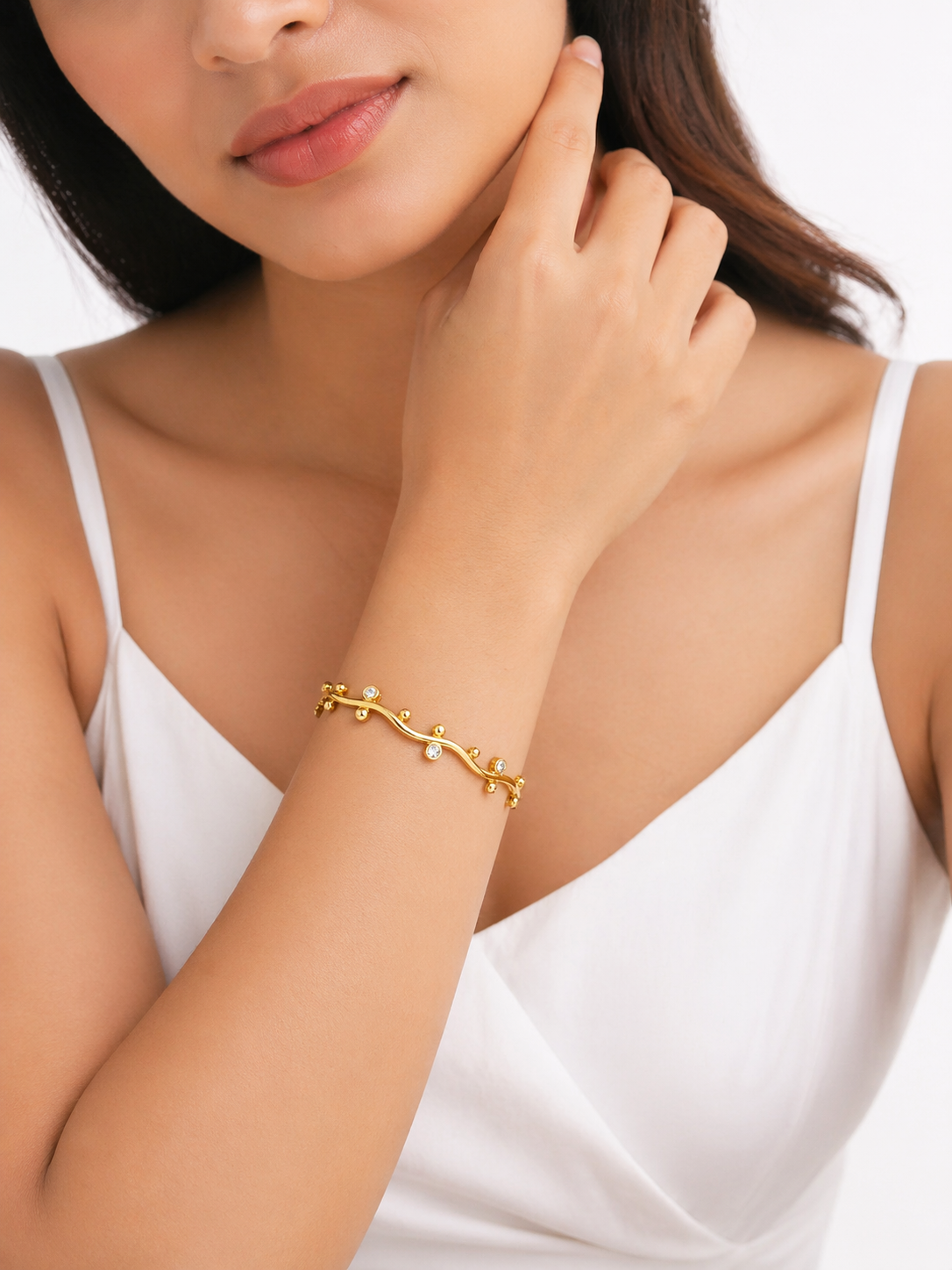 18K Gold Plated Wave Crystal Bracelet – Minimal Luxe Design