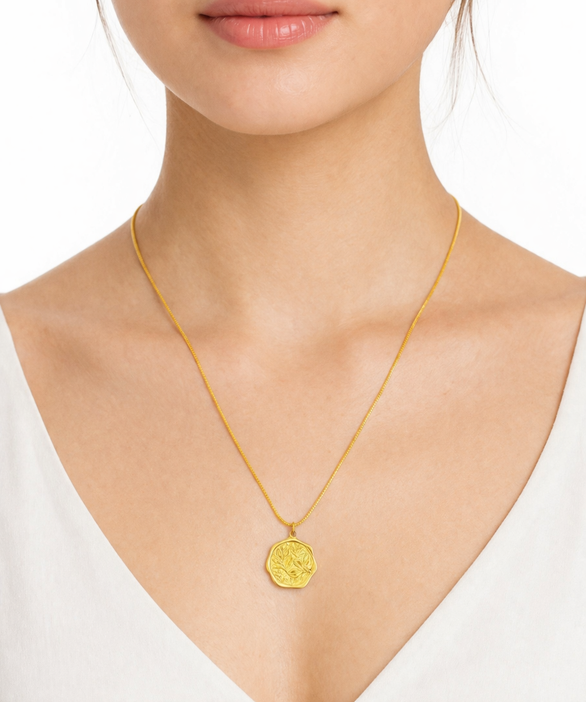 18K Gold Plated Anti-Tarnish Floral Pendant Chain – Everyday Luxury for Modern Women