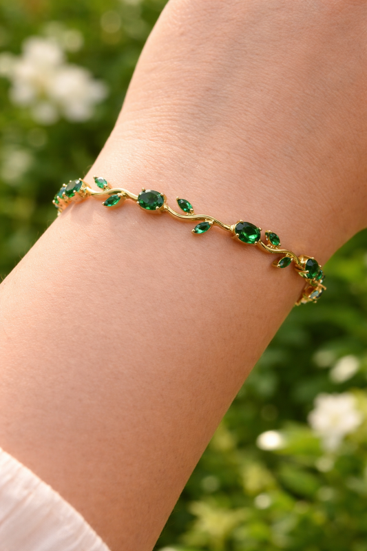 Jewelsstar 18K Gold Plated Anti-Tarnish White Clover Bracelet for Women | Elegant Minimal Floral Charm Bracelet | Adjustable Trendy Daily Wear Jewelry