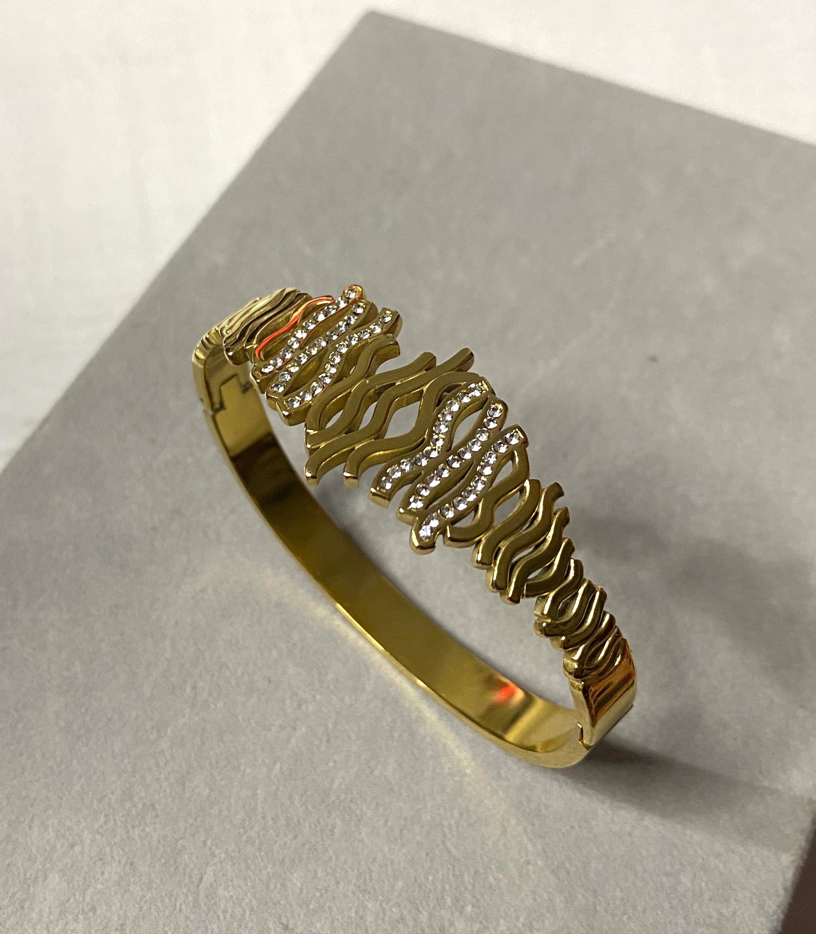 Elegant Anti-Tarnish Diamond Bracelet