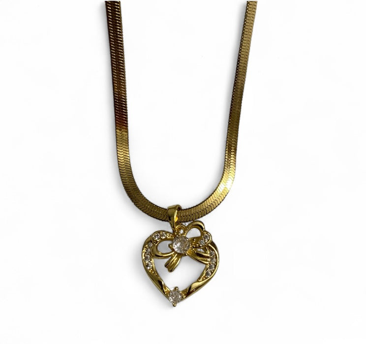 Anti-Tarnish Snake Chain with Heart Pendant – Big Size Pendant, Stylish and Durable Jewelry