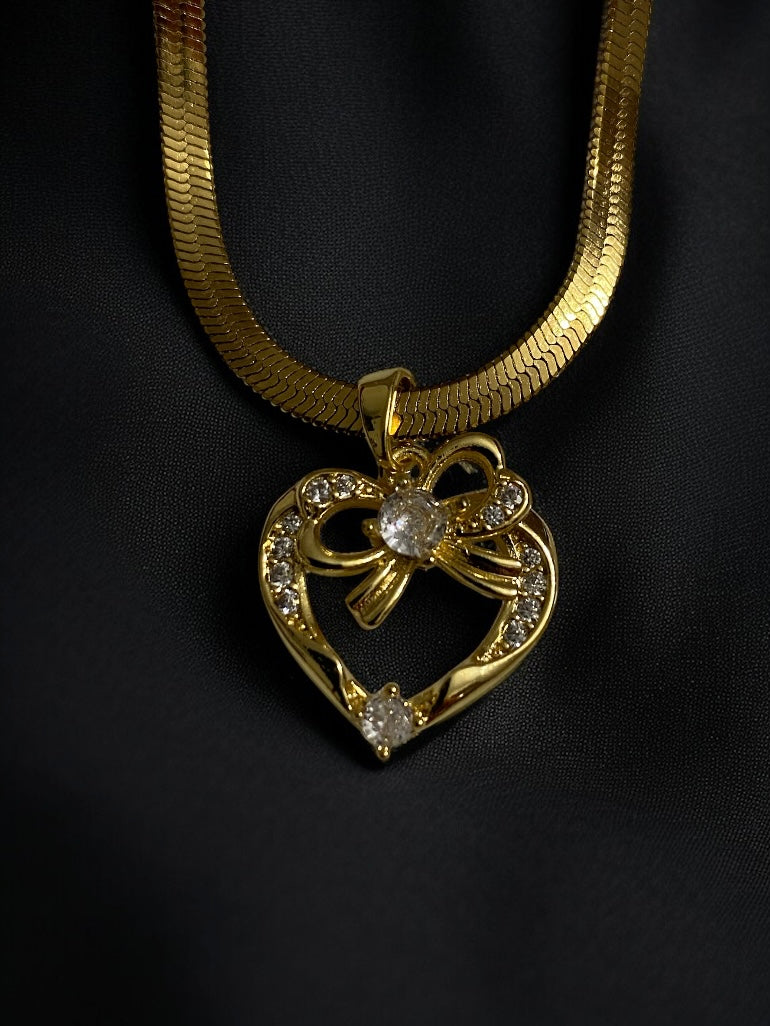 Anti-Tarnish Snake Chain with Heart Pendant – Big Size Pendant, Stylish and Durable Jewelry