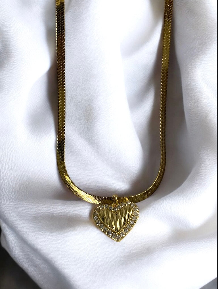 Anti-Tarnish Snake Chain with Heart Pendant – Big Size Pendant, Stylish and Durable Jewelry