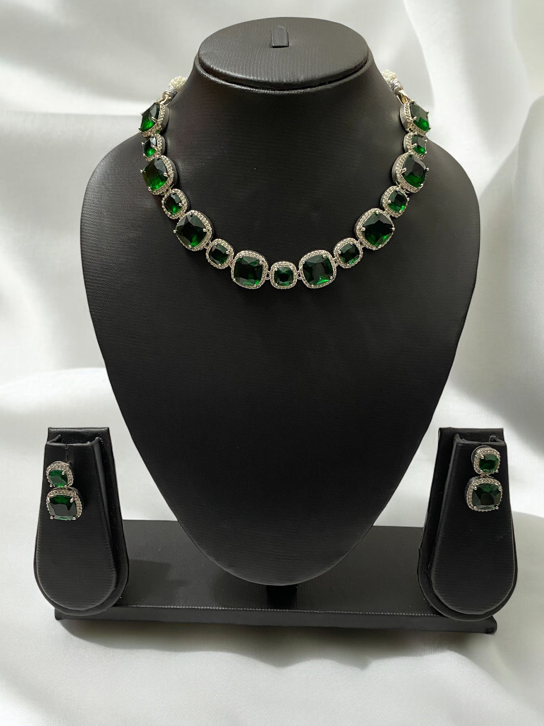 Elegant American Diamond Necklace Set – Sparkling Luxury for Special Occasions