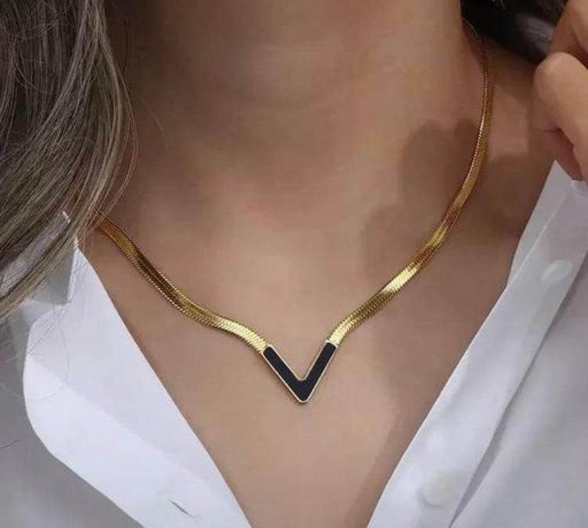 Anti-Tarnish 18K Gold Plated V Pendant Chain | Adjustable Waterproof Necklace for Women