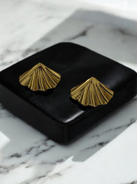 Anti-Tarnish Earrings – High-Quality, Long-Lasting, Hypoallergenic & Tarnish-Resistant Jewelry for Everyday Wear