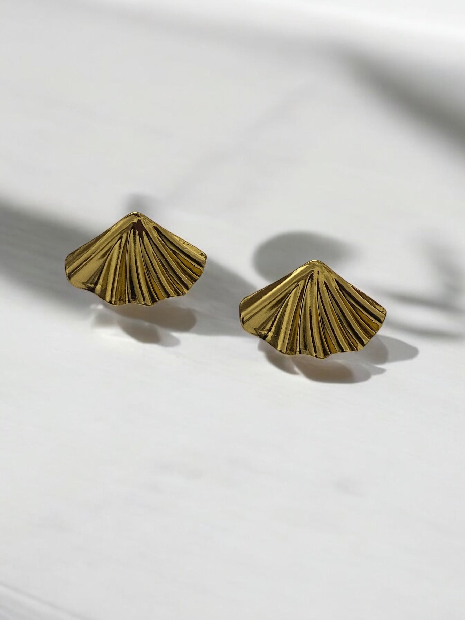 Anti-Tarnish Earrings – High-Quality, Long-Lasting, Hypoallergenic & Tarnish-Resistant Jewelry for Everyday Wear