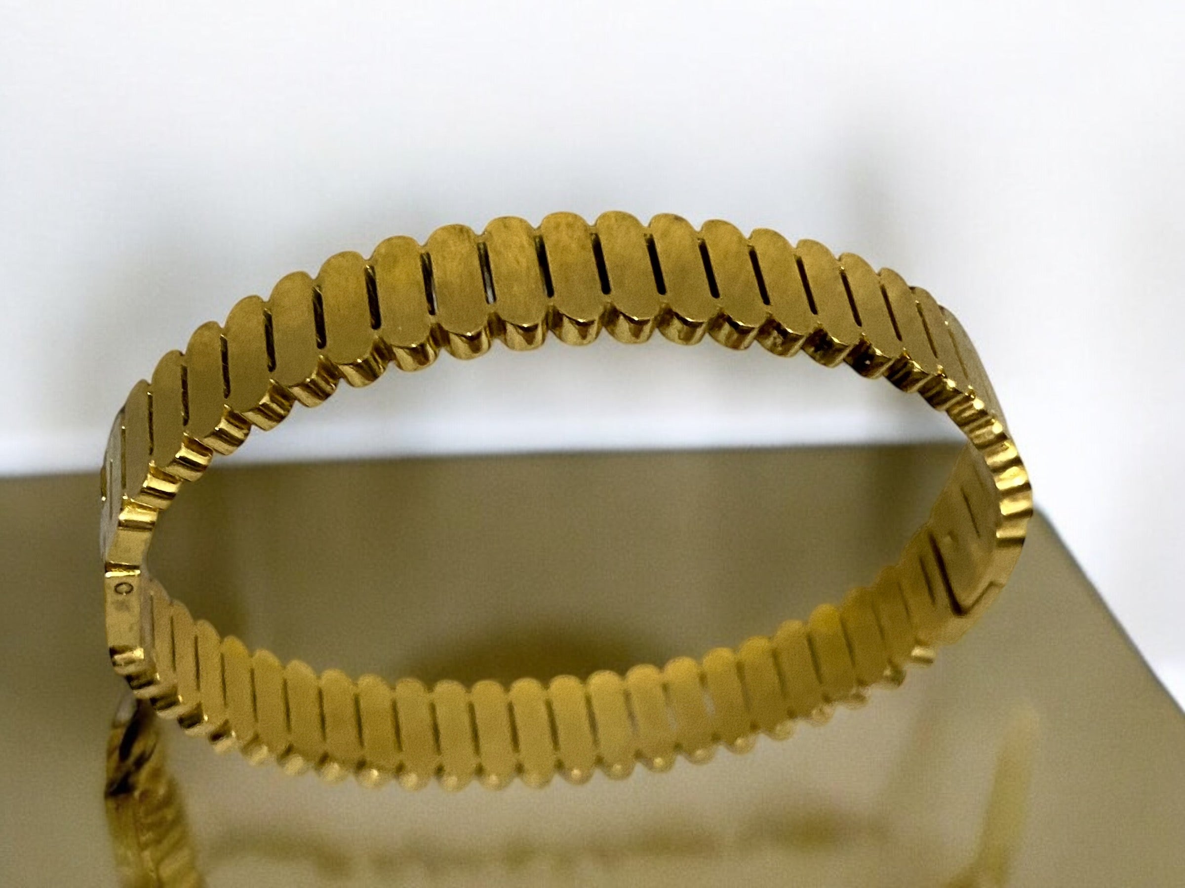 Designer Anti-Tarnish Bracelet – Elegant & Timeless