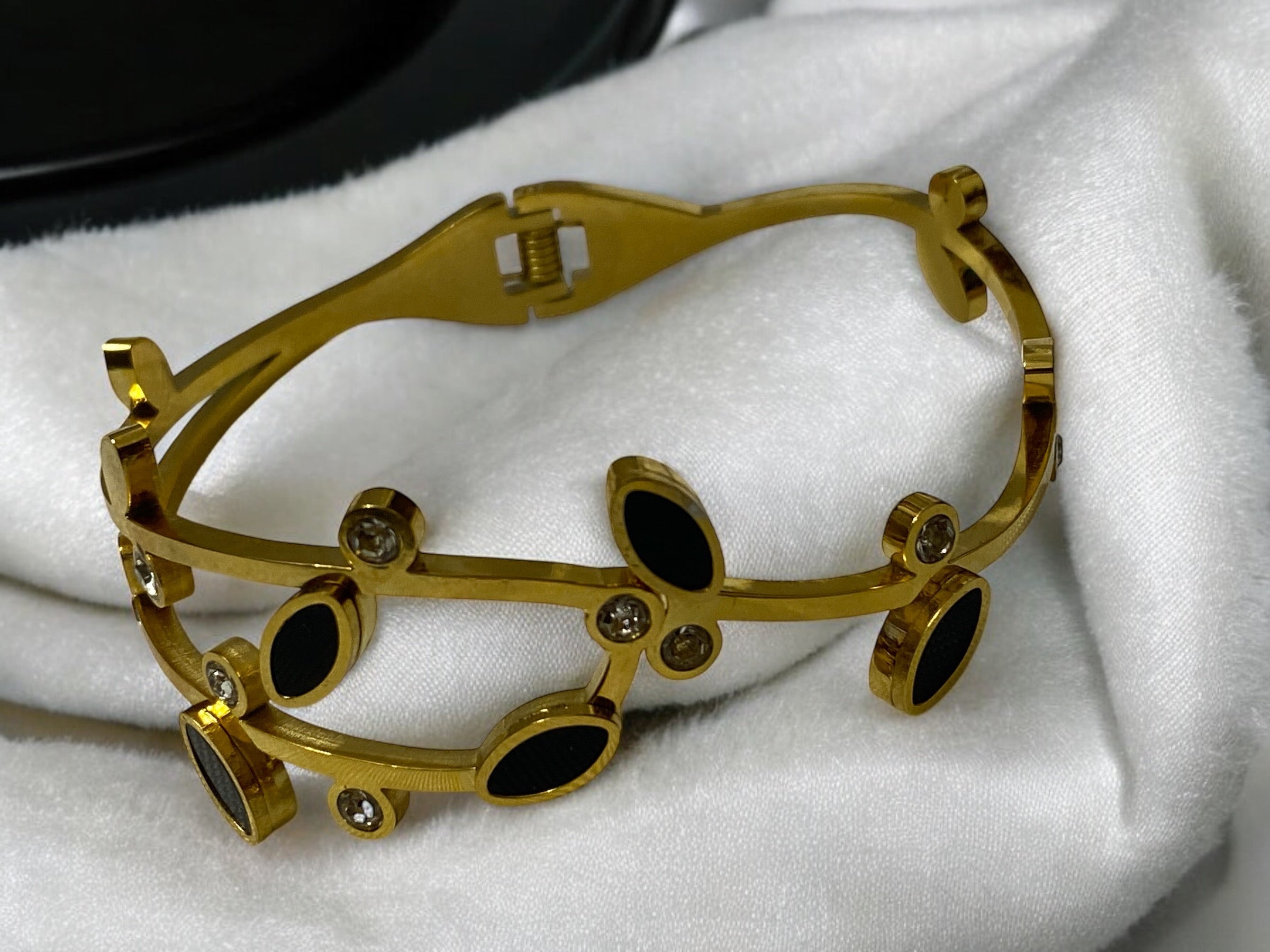 Anti-Tarnish Openable Waterproof Bracelet