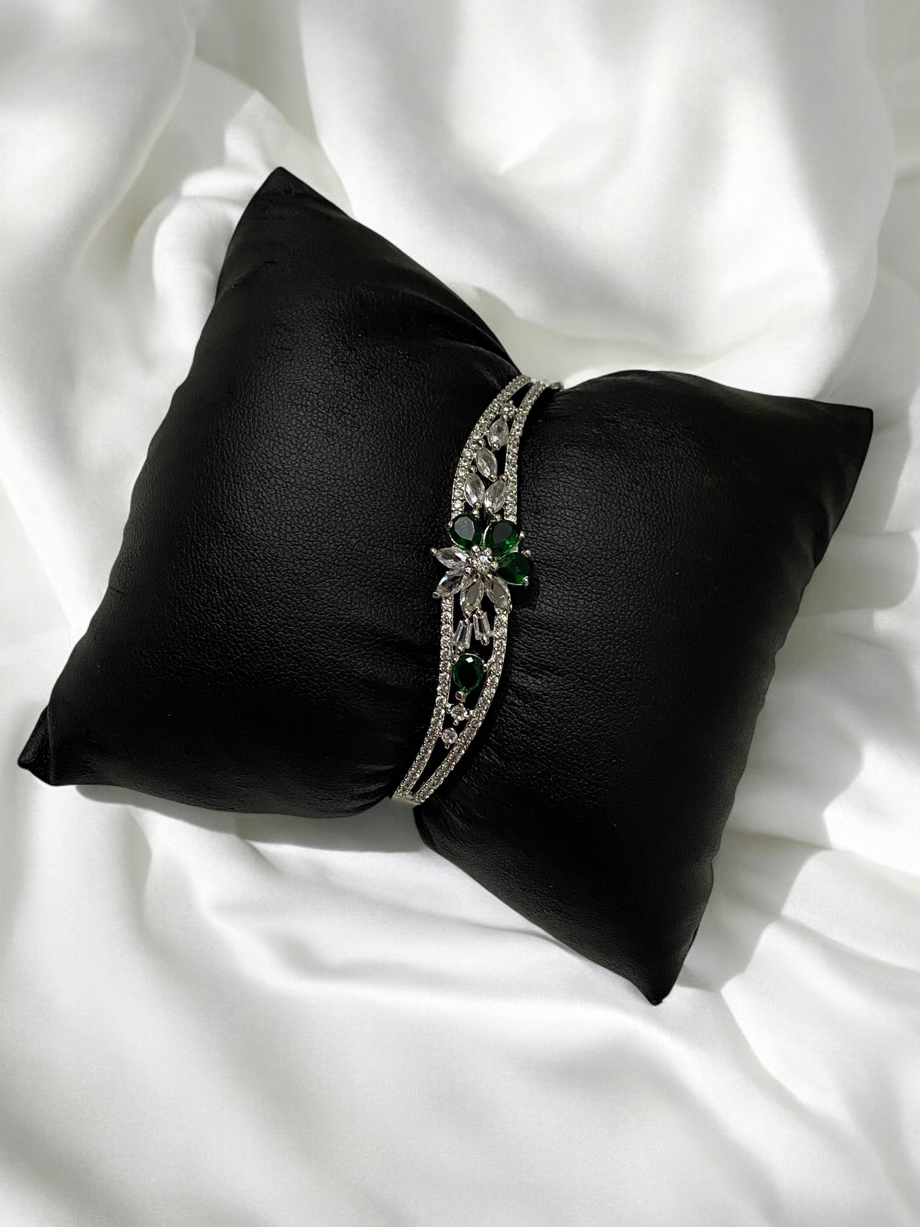 Elegant American Diamondalloy Metal Bracelet For Women