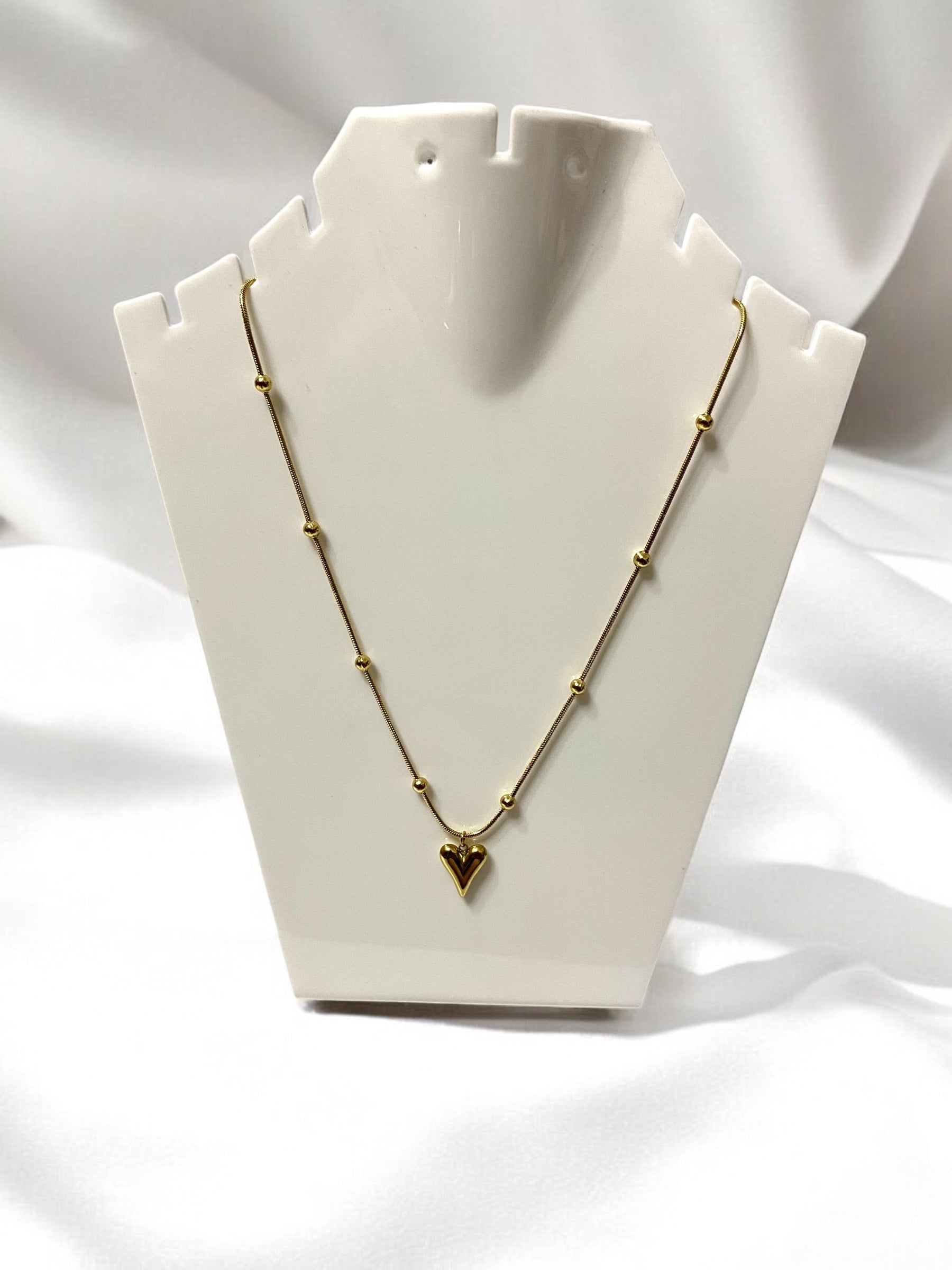 Heart pendant anti tarnish chains