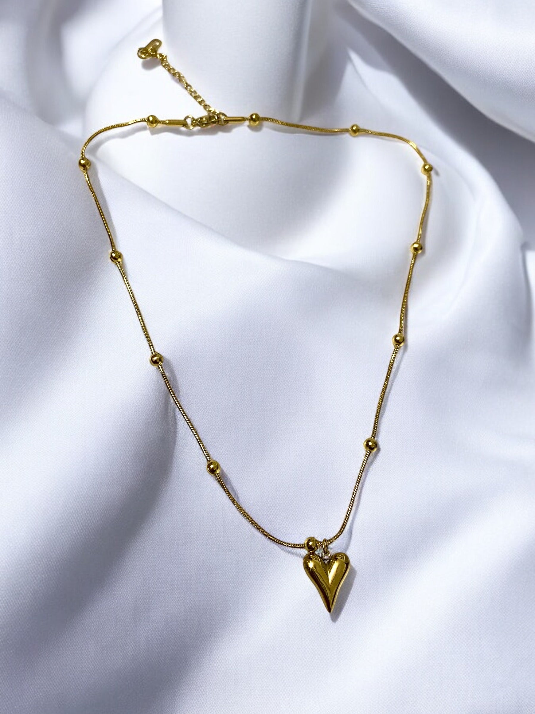 Heart pendant anti tarnish chains