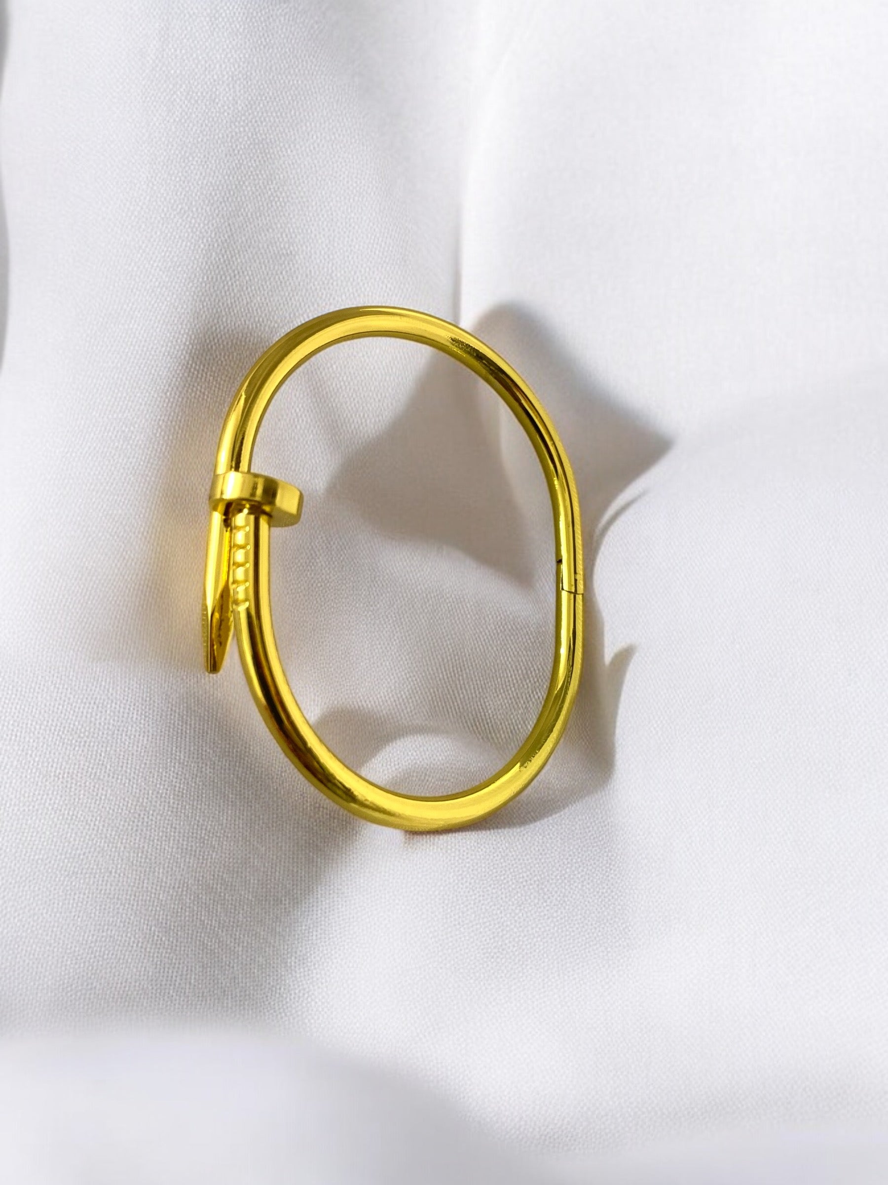 Anti-Tarnish Waterproof Openable Bracelet