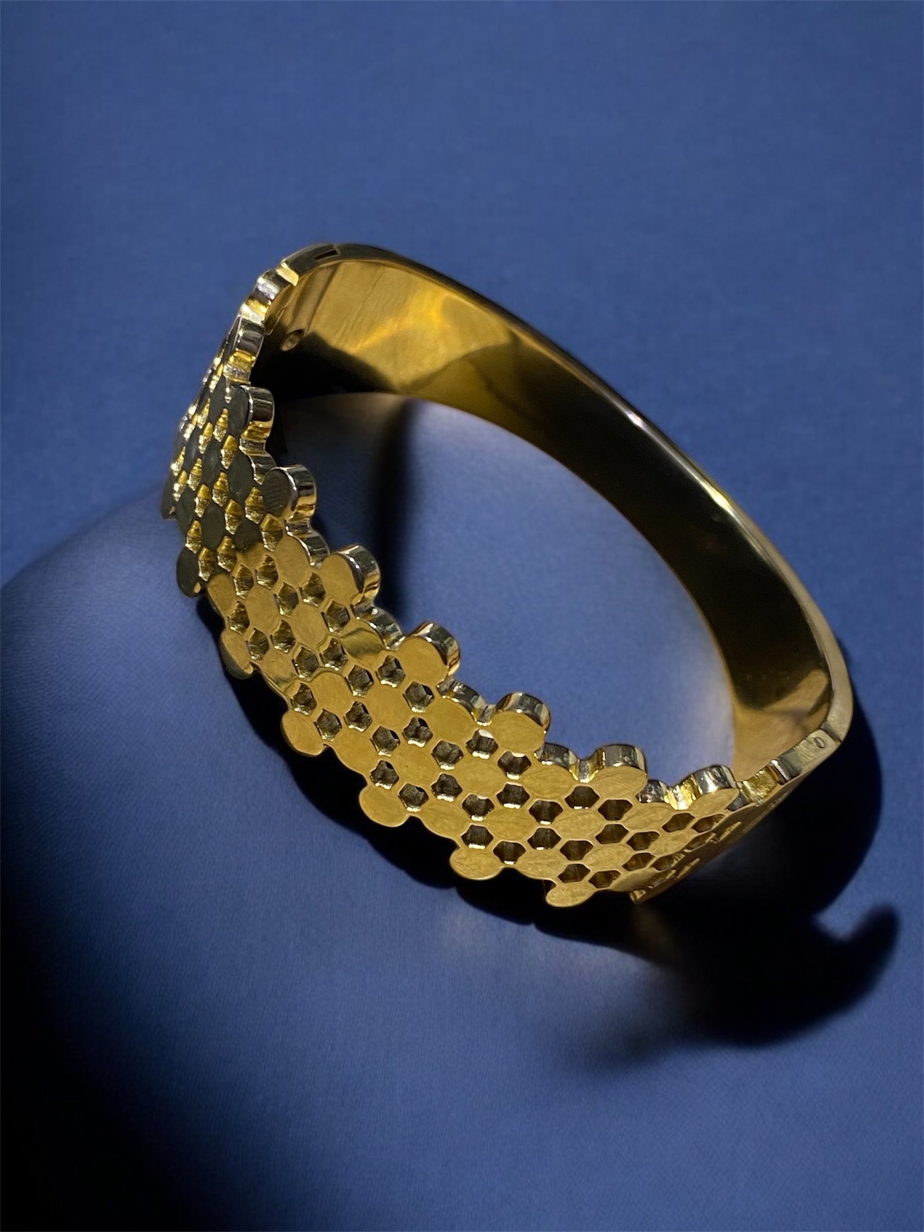 Designer Anti-Tarnish Bracelet – Elegant & Timeless
