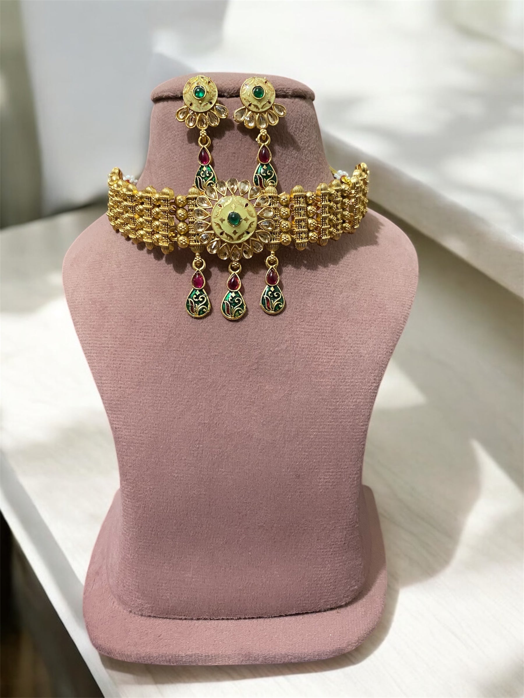 Elegant Gold-Plated Designer Necklace – Timeless Luxury for Every Occasion