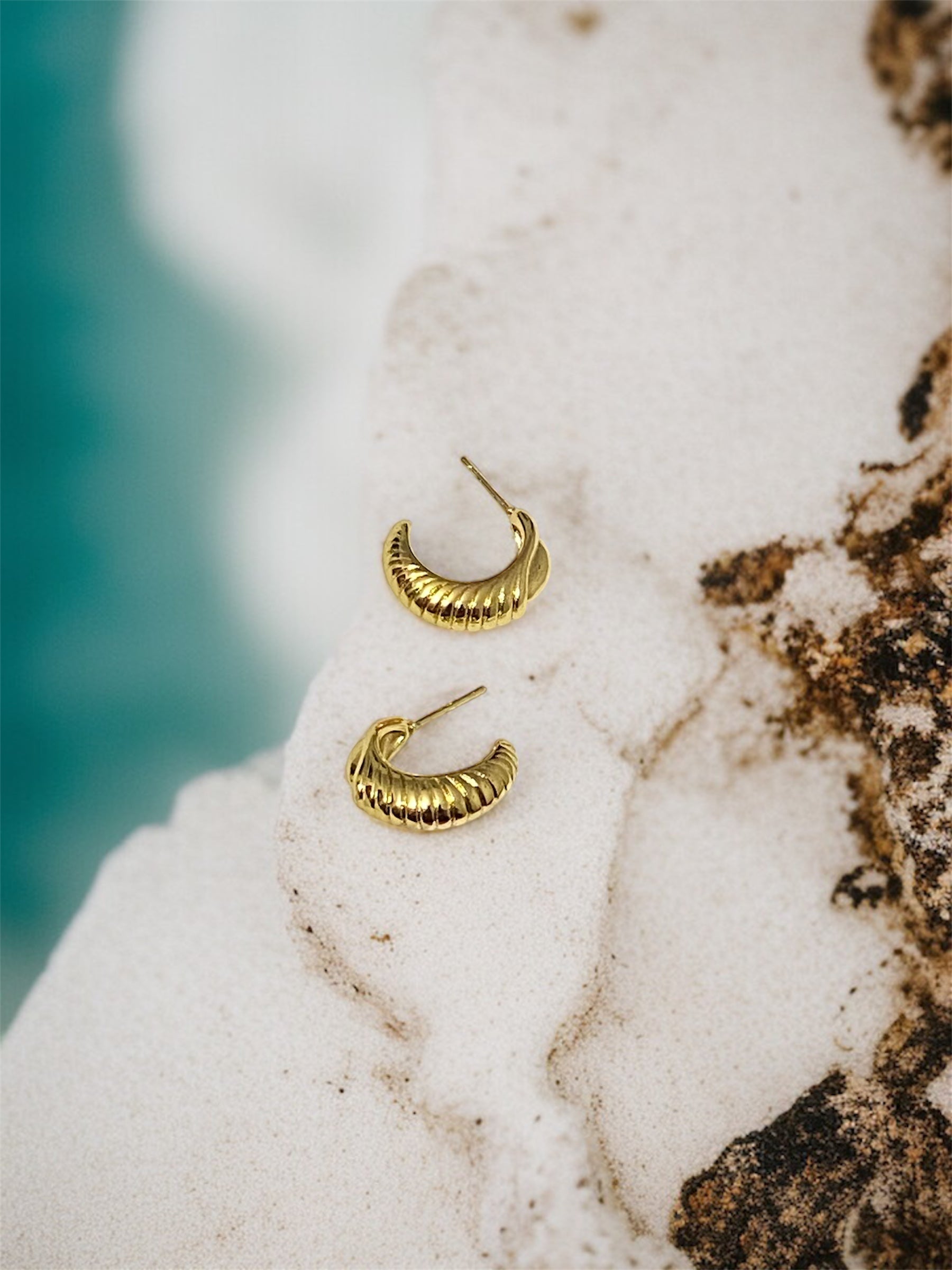 Anti-Tarnish Designer Hoop Earrings – Lightweight | Long-Lasting Shine | Hypoallergenic | Trendy & Elegant