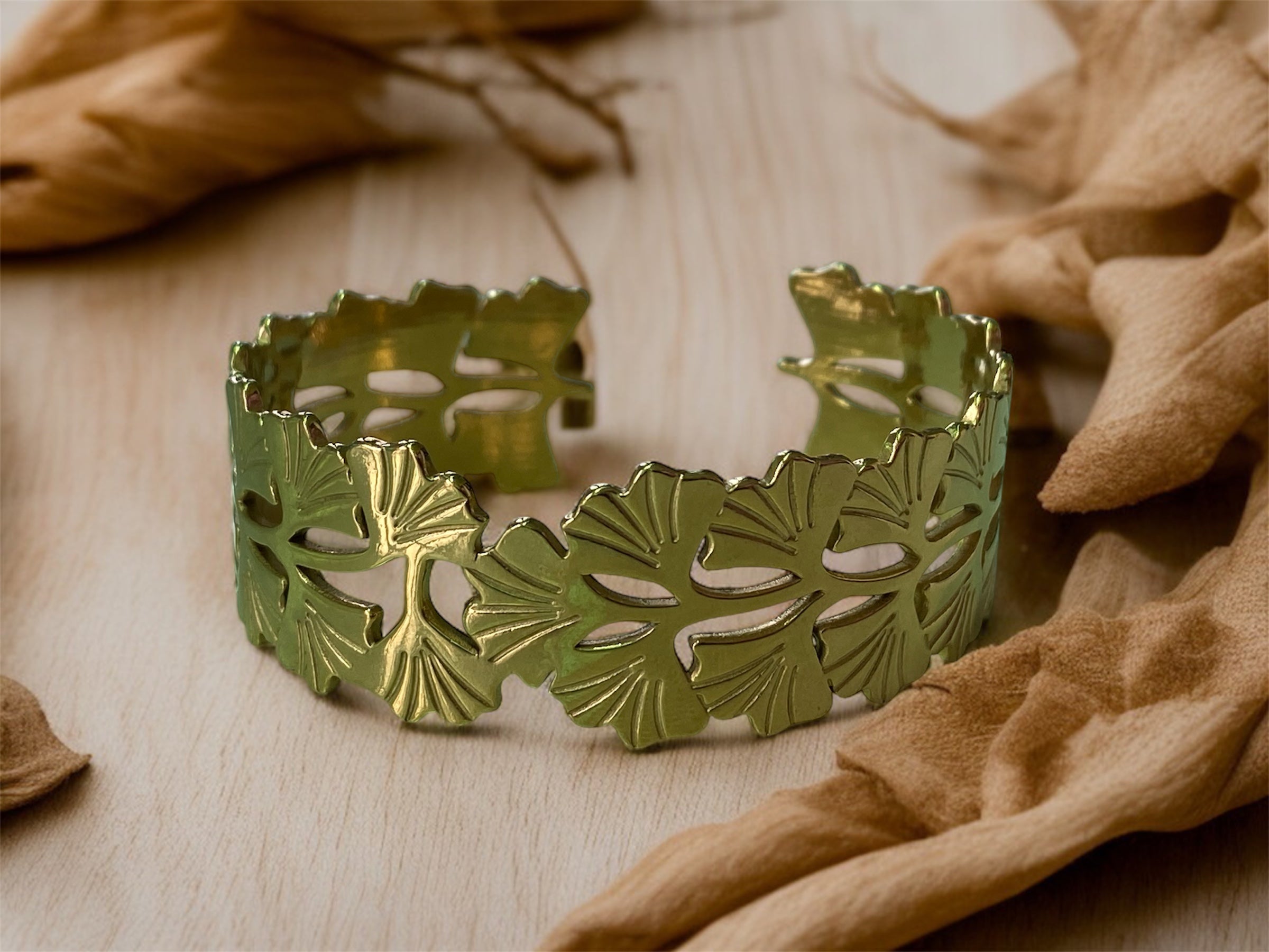 Anti-Tarnish Floral Cuff Bracelet for Women – Adjustable, Lightweight & Durable Fashion Jewelry