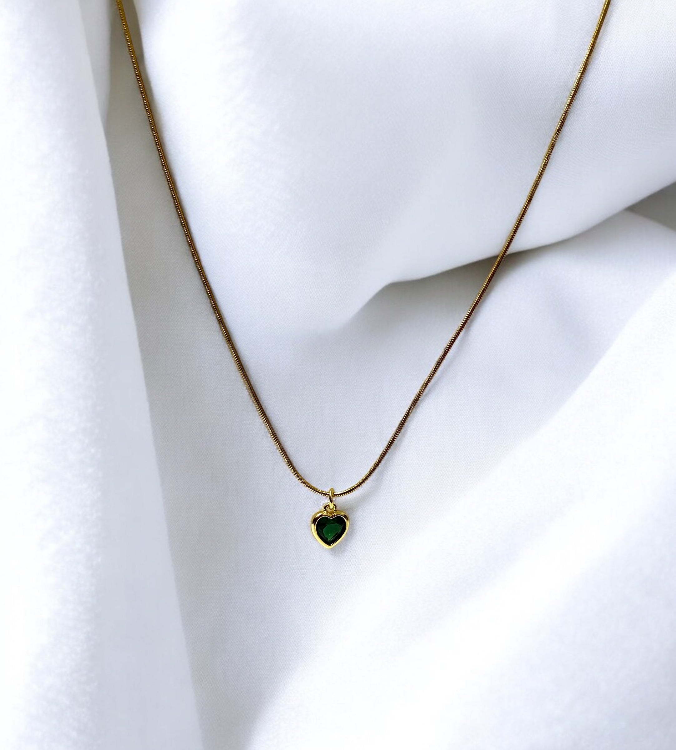 Charming Anti-Tarnish Small Green Heart Pendant Chain